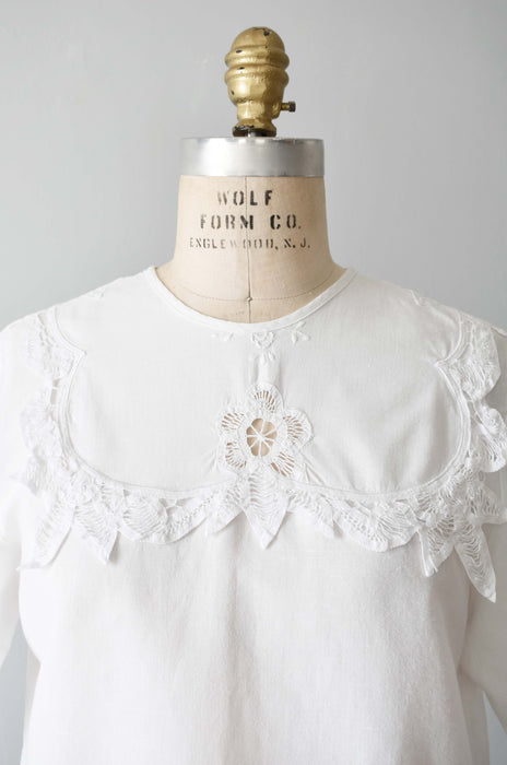 vintage white lace collar blouse (m)