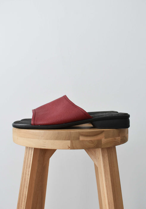 vintage cranberry leather slides (8)
