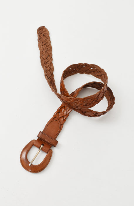 vintage cognac leather belt (l)