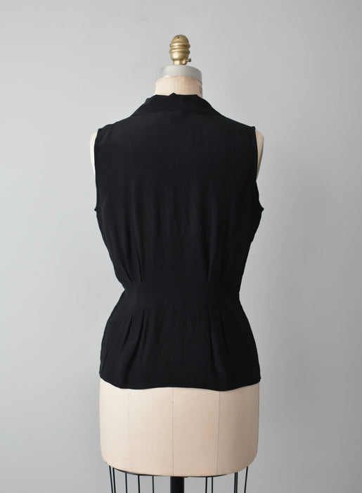 Sleeveless Silk Button Up (m)