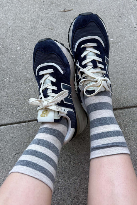 Wally Socks / Grey Stripe